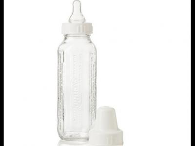 喂奶的奶瓶用保溫奶瓶對健康好不好