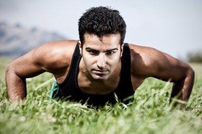 標(biāo)準(zhǔn)俯臥撐的鍛煉方法以及俯臥撐姿勢(shì)