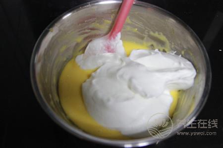 簡單快捷的戚風蛋糕做法