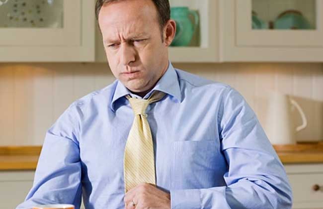 胃酸過多經常燒心有哪些方法可以解決