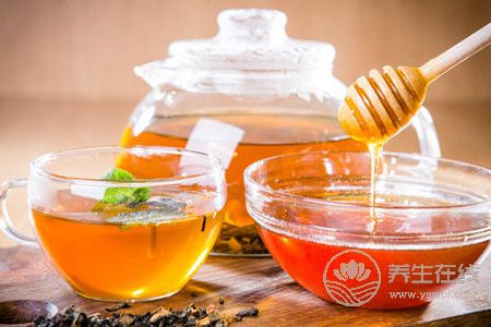 蜂蜜水有什么好處?蜂蜜水的作用與功效有哪些?-易網健康養生網 蜂蜜水有什么好處?蜂蜜水的作用與功效有哪些?