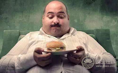 減肥重要細(xì)節(jié) 晚餐應(yīng)該怎樣吃?-易網(wǎng)健康<a href=http://www.gyfww.com/jkys/ target=_blank class=infotextkey>養(yǎng)生</a>網(wǎng) 減肥重要細(xì)節(jié) 晚餐應(yīng)該怎樣吃?