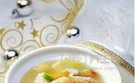 海參云耳豬腸湯 滋潤(rùn)肌膚