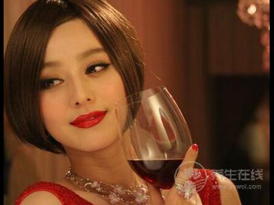 你想在品酒的同時，讓你肌膚變得更紅潤么?