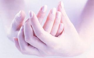 冬季手腳冰涼應該怎樣正確的調養