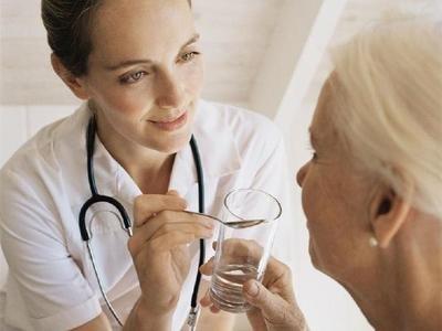 老年人服用藥物的時候要注意別犯這些錯誤