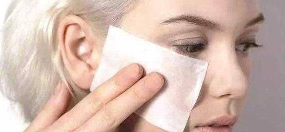 臉上長痘痘了日常飲食食療減少刺激的注意事項-易網(wǎng)健康<a href=http://www.gyfww.com/jkys/ target=_blank class=infotextkey>養(yǎng)生</a>網(wǎng) 臉上長痘痘了日常飲食食療減少刺激的注意事項