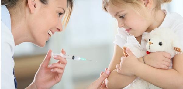 新生兒小孩從小到大接種疫苗時間表分享