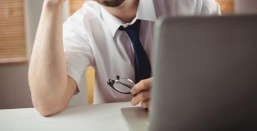 工作中經(jīng)常性頭痛是什么問題造成的