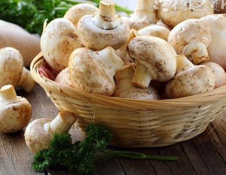 冬天寒冷皮膚出現干裂問題如何恢復