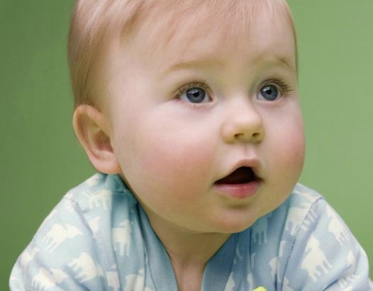 護理新生兒嬌嫩皮膚的重要注意事項