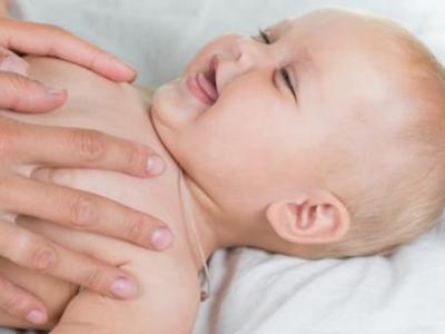 剖腹產后如何喂奶姿勢圖解