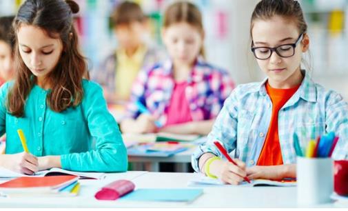 眼睛干澀看東西模糊應該如何恢復