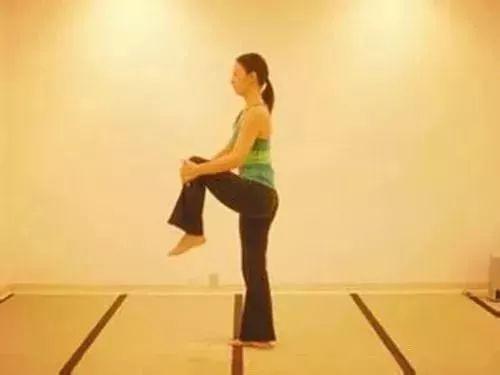 餐后一個奇妙動作，吃再好也不害怕長胖了