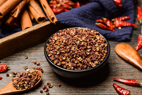 花椒泡腳有哪些好處呢