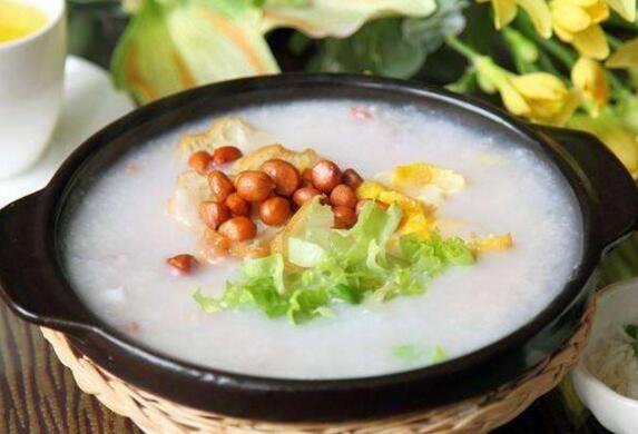 養(yǎng)顏粥何時(shí)喝最好是 養(yǎng)顏粥的恰當(dāng)喝法教程