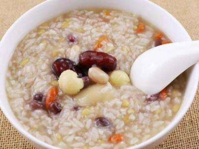 糙米粥怎么做好吃 黑米粥的做法實例教程