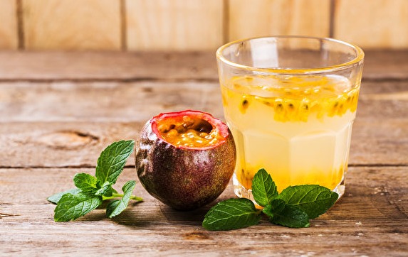 百香果營(yíng)養(yǎng)豐富最適合夏季吃！兩道涼拌百香果料理