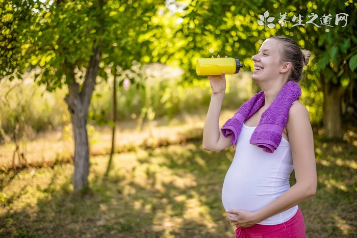 上班族夏季犯困怎么辦-易網健康<a href=http://www.gyfww.com/jkys/ target=_blank class=infotextkey>養生</a>網 上班族夏季犯困怎么辦