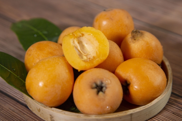 枇杷是涼性的還是熱性的 怎么挑選枇杷