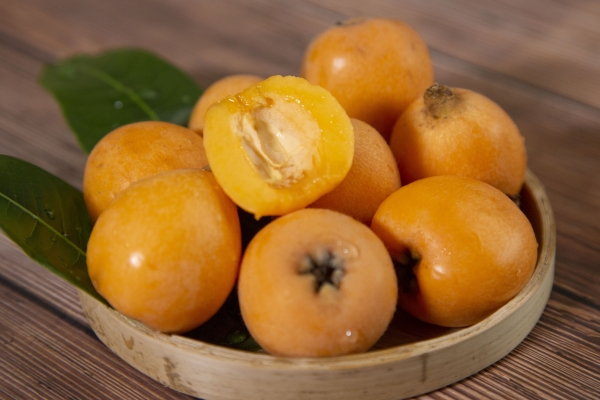 枇杷果里的核可以吃嗎 什么食物不能和枇杷一起吃