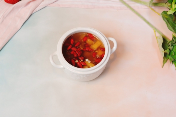 怎么判斷自己寒氣重還是濕氣重 怎樣去除身體里的濕氣和寒氣-易網健康<a href=http://www.gyfww.com/jkys/ target=_blank class=infotextkey>養生</a>網 怎么判斷自己寒氣重還是濕氣重 怎樣去除身體里的濕氣和寒氣