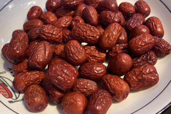 肝火旺能吃紅棗嗎 肝火旺脾胃虛先治哪個