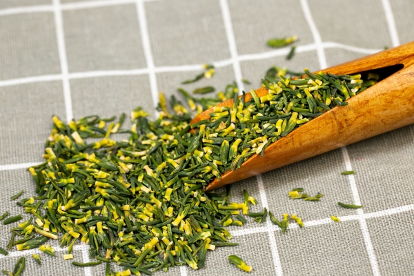 蓮子心和菊花能一起泡水喝嗎 菊花麥冬蓮子心泡水喝的功效