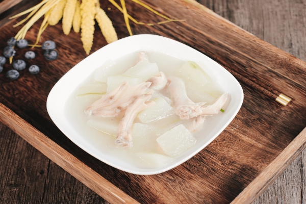 濕氣重的人能喝冬瓜湯嗎 濕氣重盡量六不吃