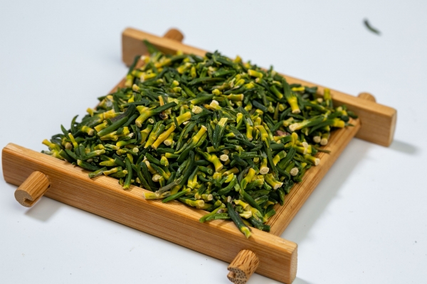 蓮子心和菊花能一起泡水喝嗎 菊花麥冬蓮子心泡水喝的功效