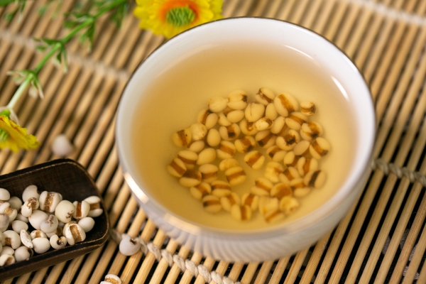 哺乳期可以喝蓮子心茶嗎 蓮子心茶什么人不能喝