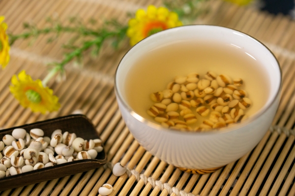 濕氣重的女人怎樣排濕氣 女人濕氣太重吃什么排濕最快