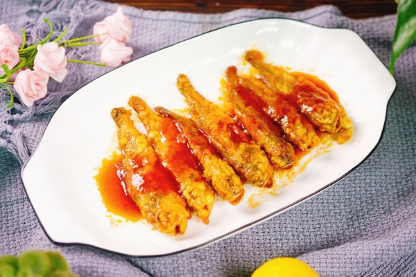 小黃魚的營養價值及功效與作 小黃魚是海魚嗎