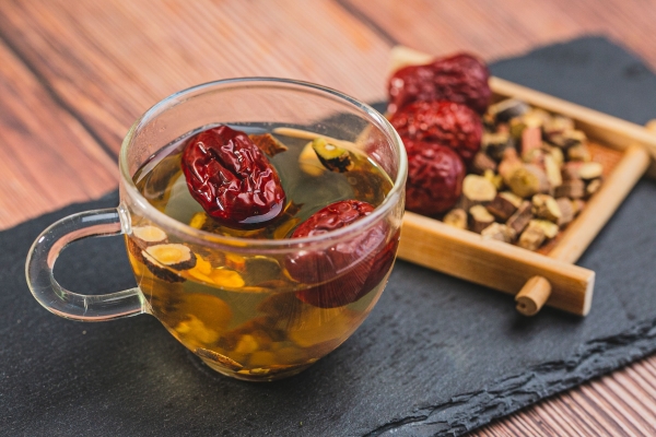 肝火旺能吃紅棗嗎 肝火旺脾胃虛先治哪個