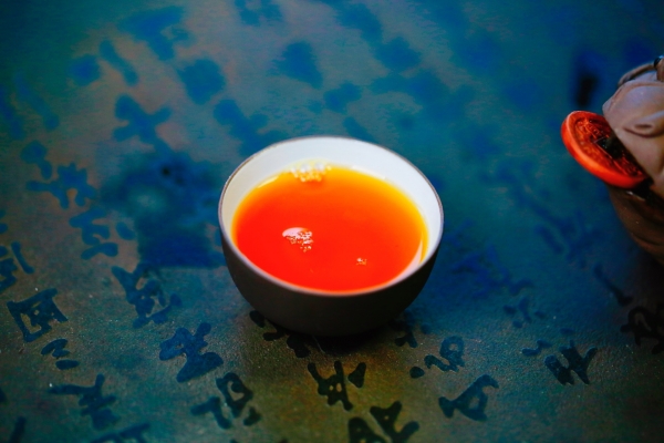 濕氣重的人喝紅茶可以祛濕氣嗎 喝紅茶會增加體內濕氣嗎