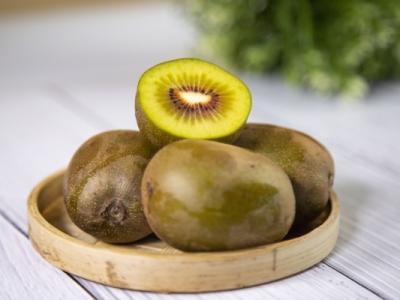 紅心獼猴桃是熱性還是涼性 紅心獼猴桃吃多了會(huì)上火嗎