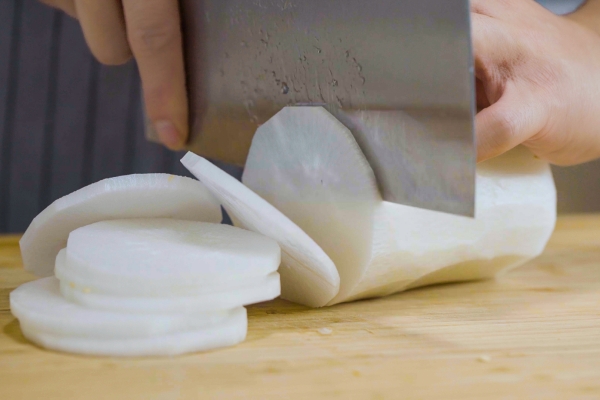 白蘿卜生吃有什么好處和壞處