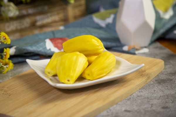 菠蘿蜜核的功效與作用、禁忌和食用方法-易網<a href=http://www.gyfww.com/ target=_blank class=infotextkey>健康養生</a>網 菠蘿蜜核的功效與作用、禁忌和食用方法