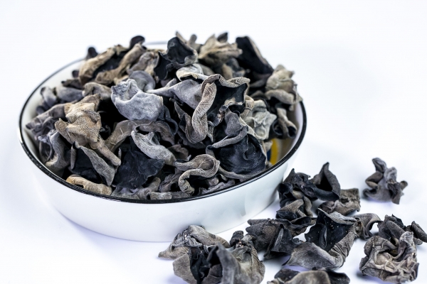 黑木耳的功效與作用、禁忌和食用方法