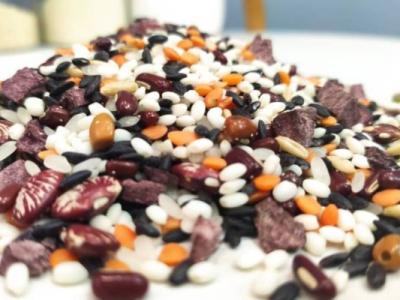 傳統(tǒng)臘八粥的8種材料