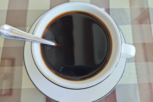 黑咖啡的功效與作用、禁忌和食用方法-易網健康<a href=http://www.gyfww.com/jkys/ target=_blank class=infotextkey>養生</a>網 黑咖啡的功效與作用、禁忌和食用方法