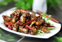 鄉下這蟲子叫唐僧肉，上等補腎食材，可惜很多人不敢吃