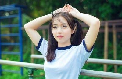 閨蜜們喜歡看放蕩男女的交換小說遭我嫌棄，被狠狠教訓了一番