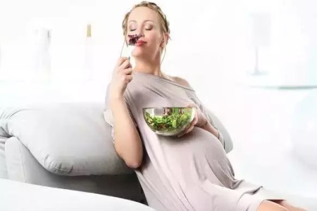 孕期性生活對胎兒有什么影響？孕婦不妨從這四個階段考慮