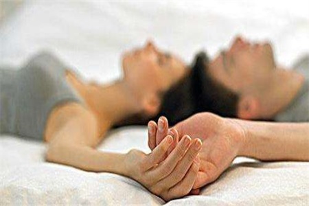 同房時間短怎么治療，性經驗不足和性交姿勢都要調整