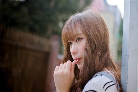 農村婦女性饑渴到瘋狂 日益增長的欲望受盡村里人嘲笑