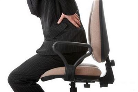 痔瘡的癥狀有哪些？女性患上痔瘡危害更大，這些方式可自查