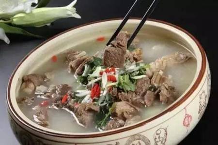 腎虛的表現分為兩種，不同類型的腎虛吃什么食物能補？