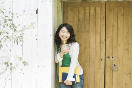 女性排卵期有什么癥狀，排卵期計(jì)算器讓你算準(zhǔn)同房時(shí)間