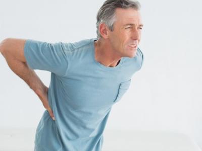 夫妻生活中男人腰扭到了怎么辦？注意這些問題